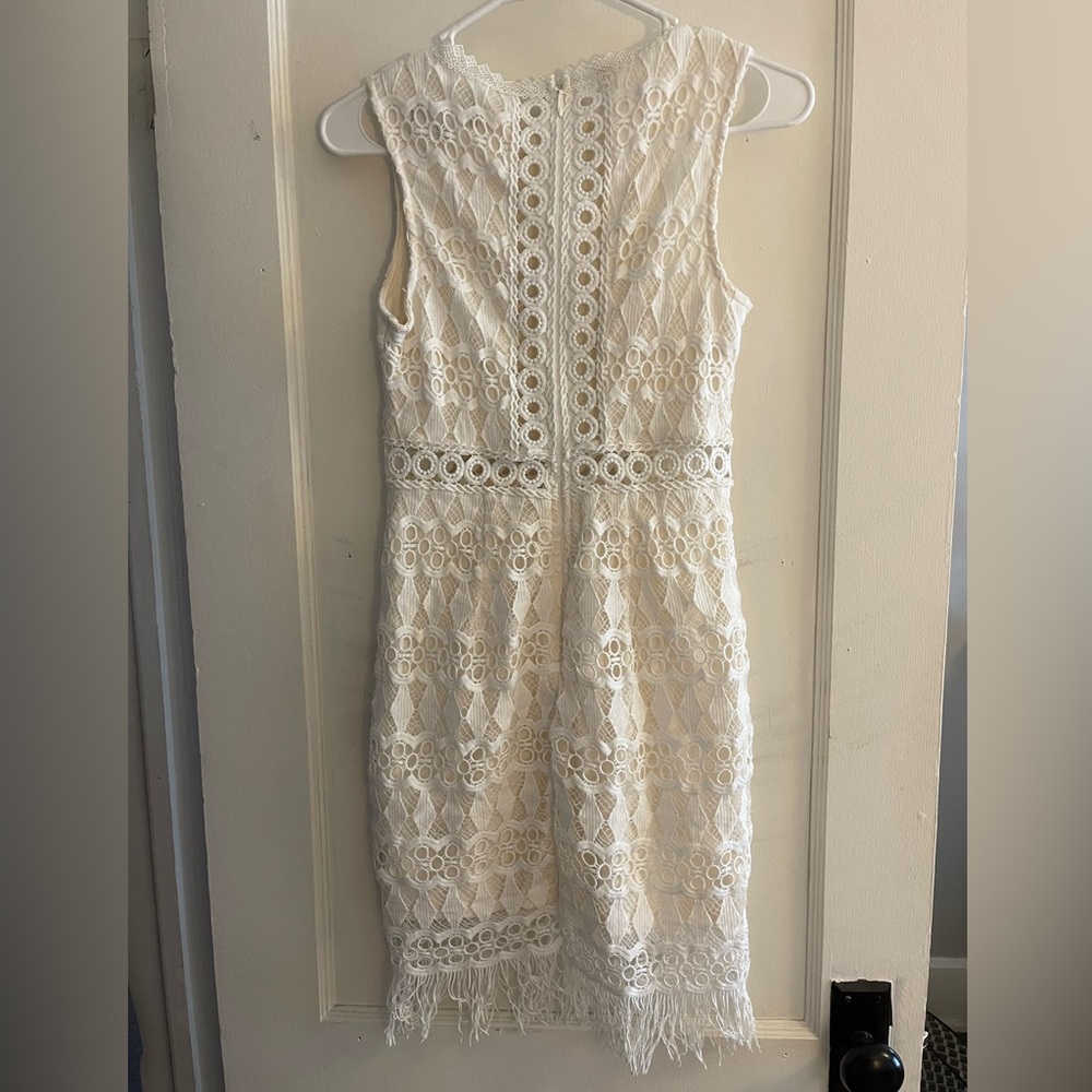 Lulus size XS women’s dress white lace